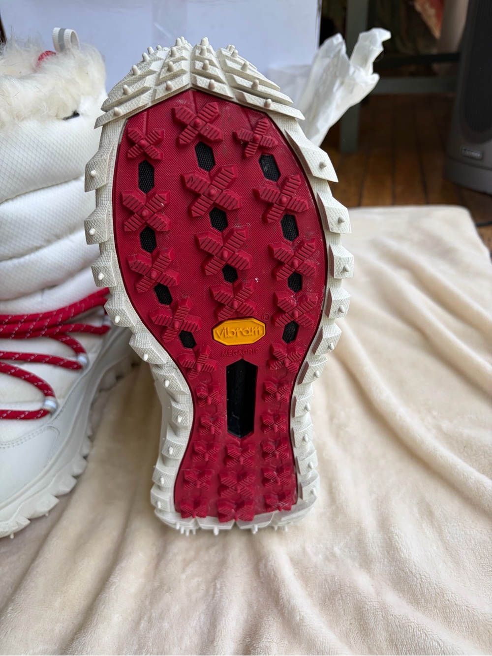 Moncler Trail Grip Apres’ High Snow Boots - Picture 6 of 14